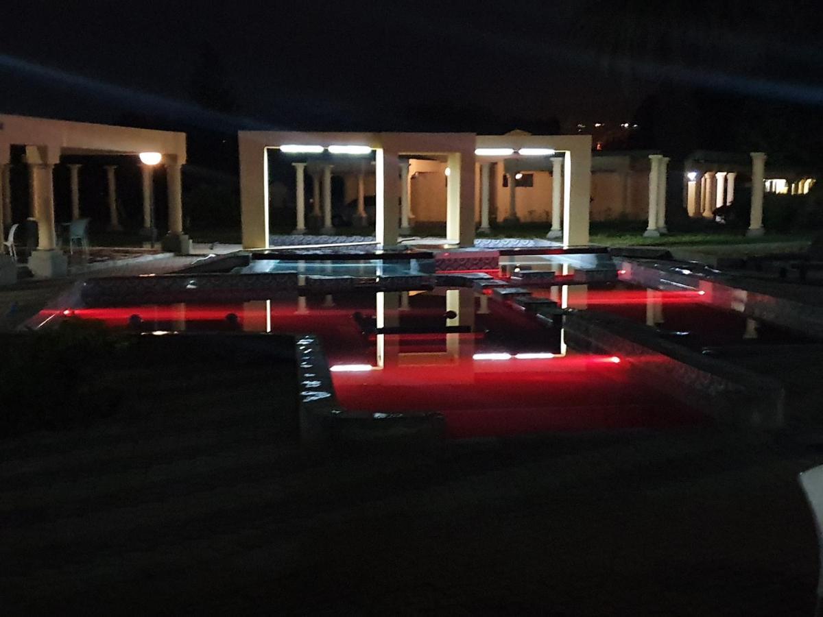 Floreat Riverside And Lodge