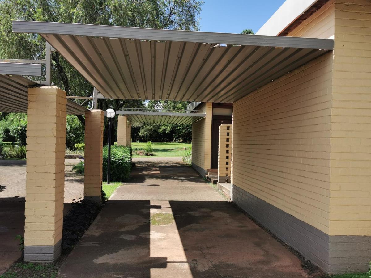 Floreat Riverside And Lodge *